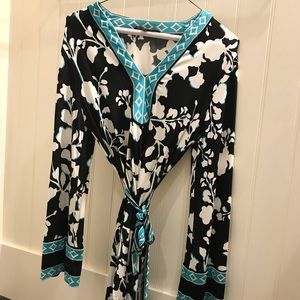 BCBG MaxAzria tunic in black, turquoise and white